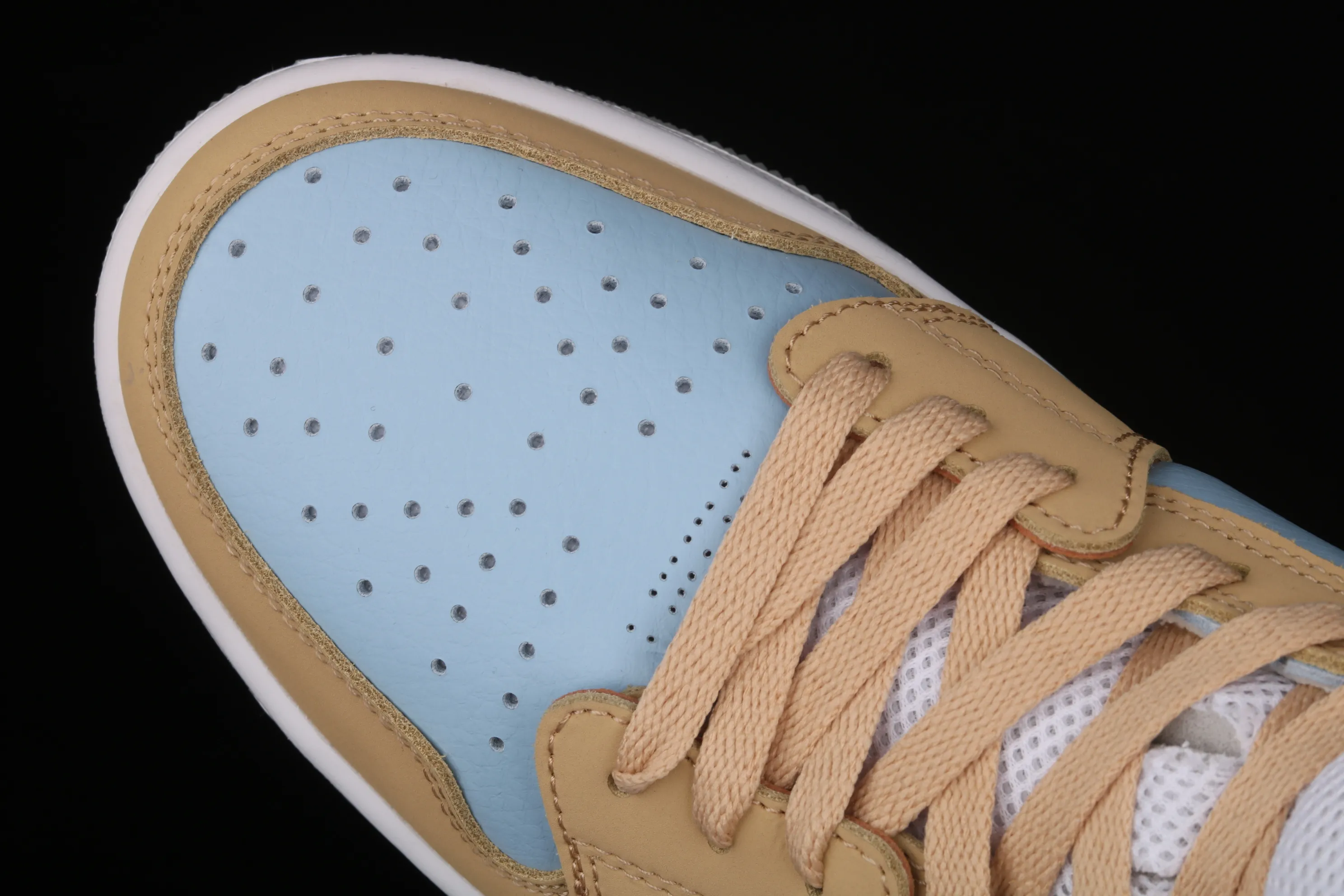 All categories Air Jordan Jordan series basketball shoes Air Jordan 1 High Air Jordan 1 Zoom Air CMFT AJ1 Joe 1 Khakilan CT0979-400